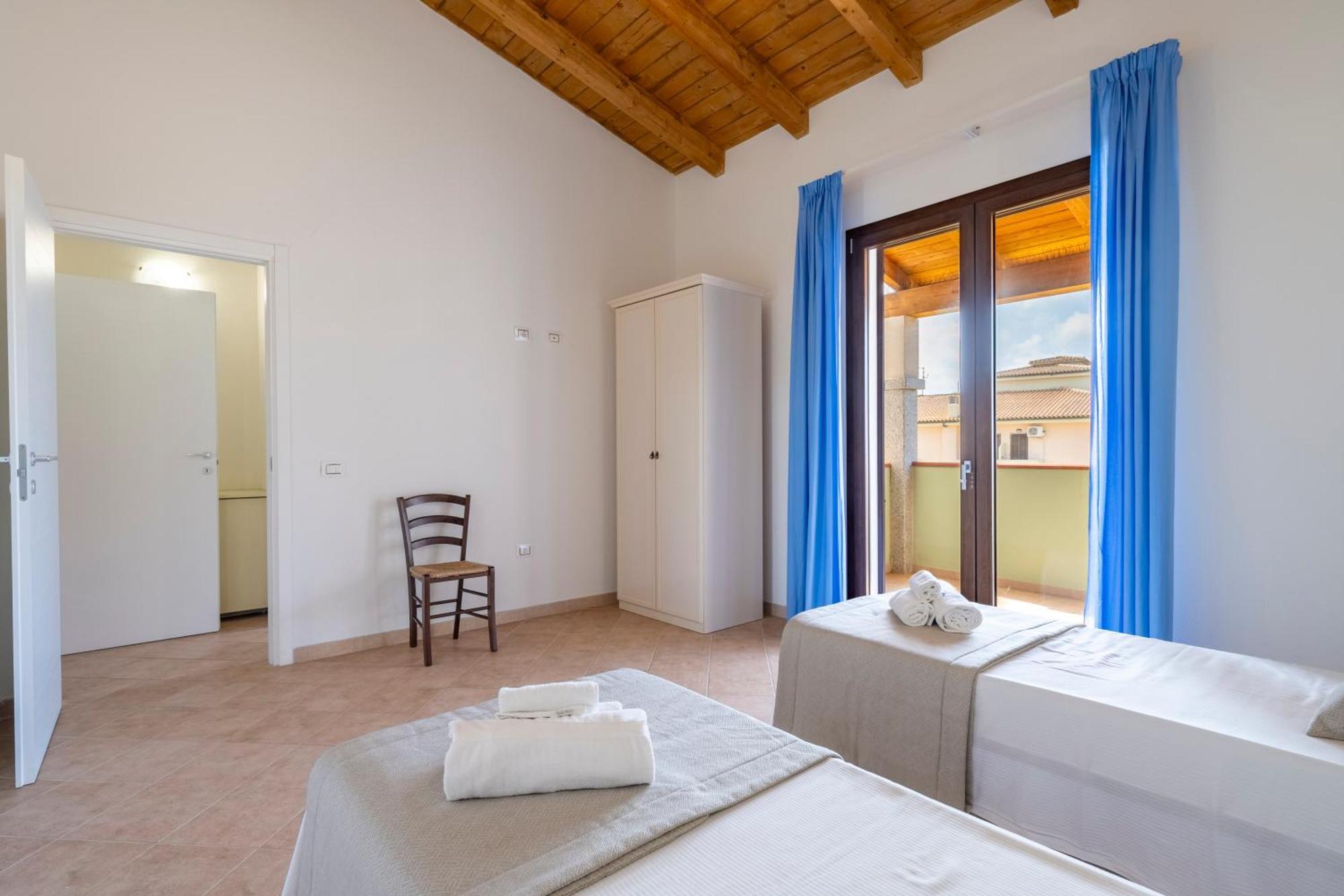 Mimose Beach Village Badesi Extérieur photo