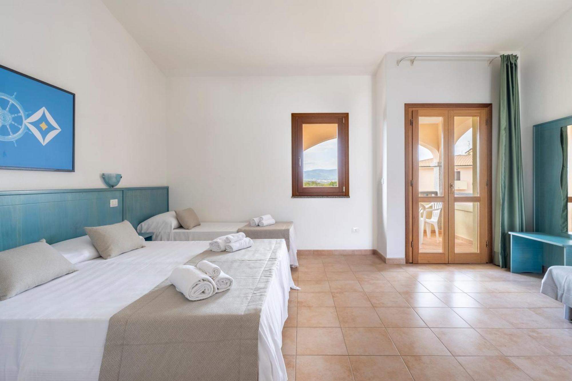 Mimose Beach Village Badesi Extérieur photo