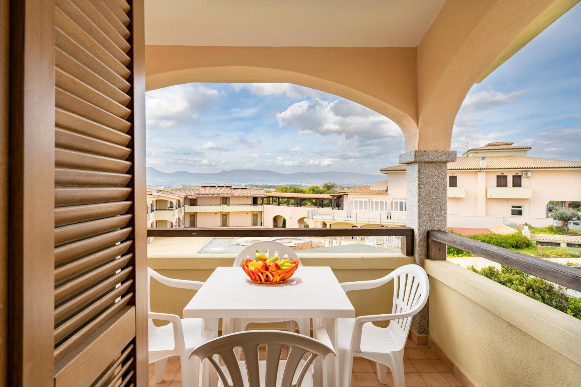 Mimose Beach Village Badesi Extérieur photo